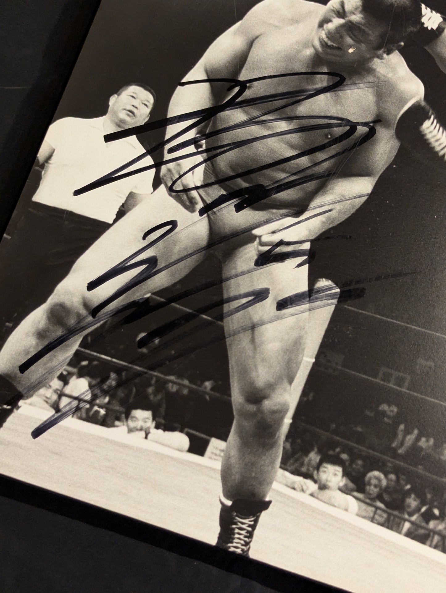 【hand signed autograph】 Antonio Inoki  vs Seiji Sakaguchi Black and White Grand Judge Photo panel