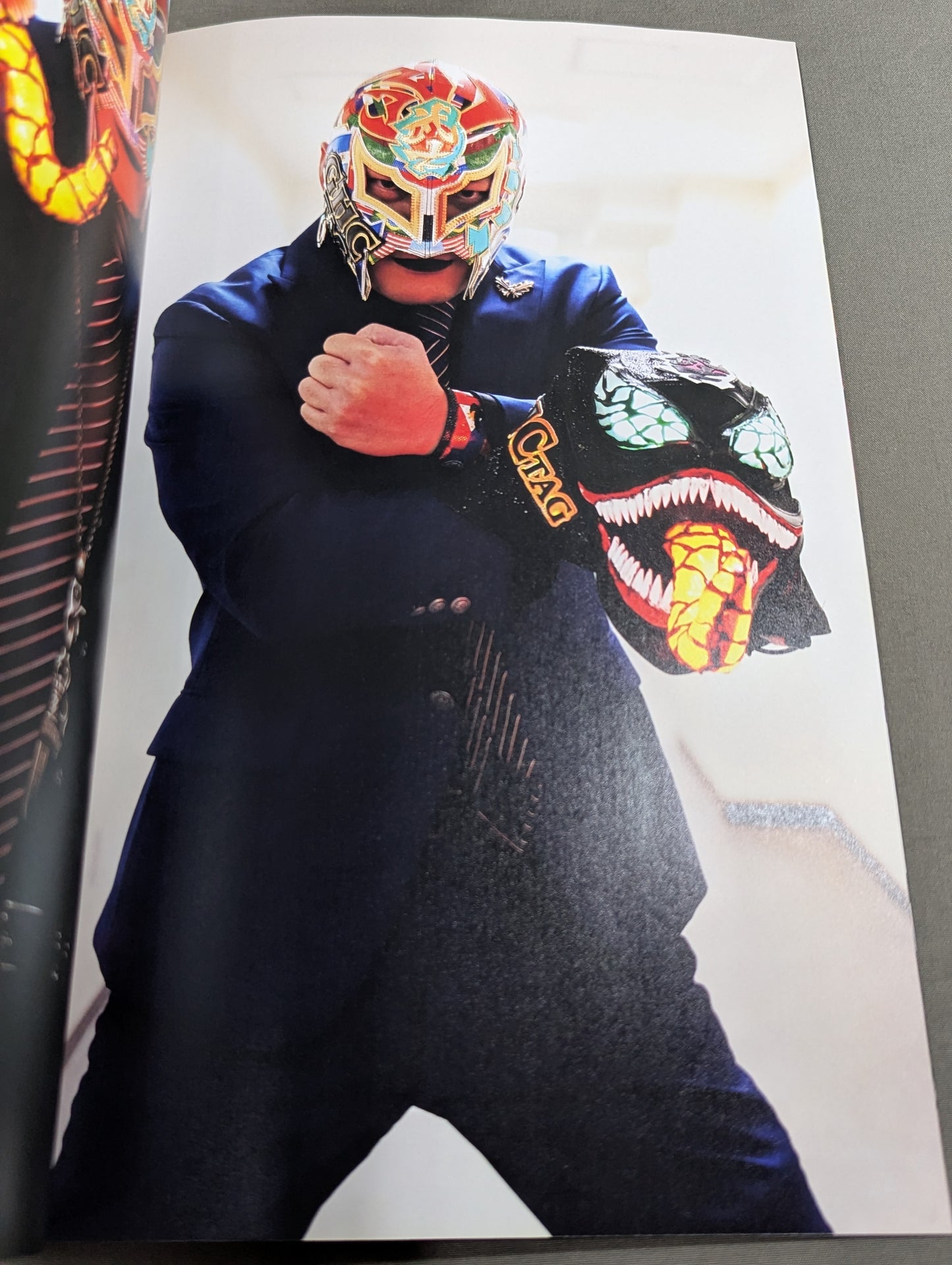 [Tetsuya Naito&BUSHI  hand signed autograph 】FOTOLIBRE de Mascara Numero.83