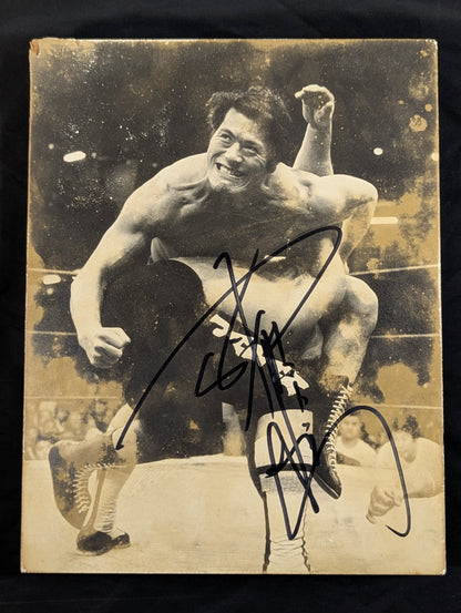 【hand signed autograph】 Antonio Inoki  Black and White Photo panel