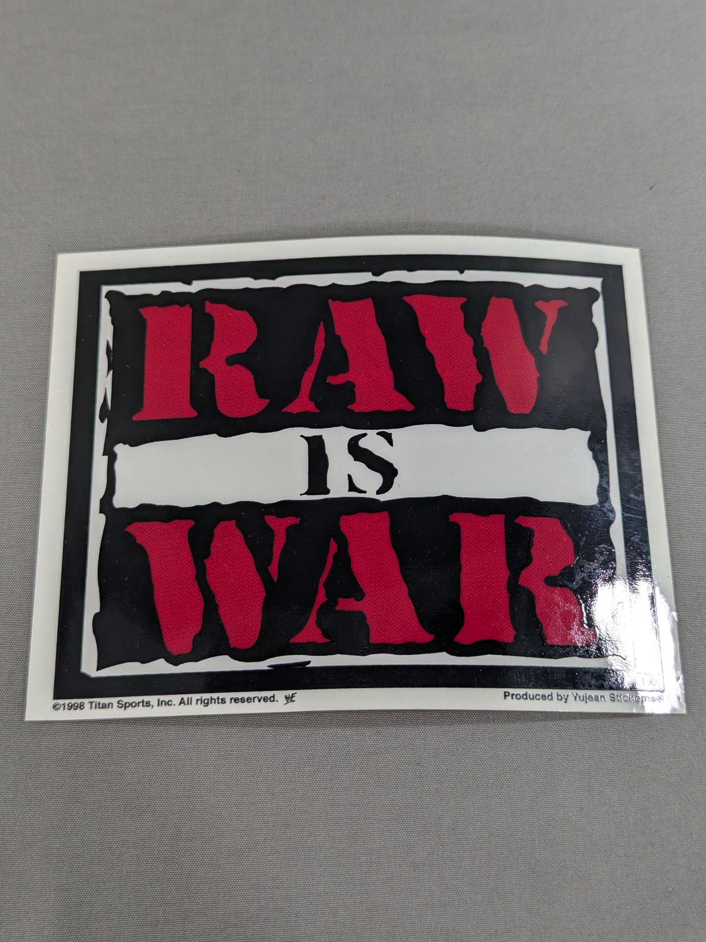 RAW IS WAR ステッカー