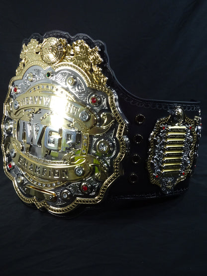 4代目IWGPへビー級王座チャンピオンベルト(50周年記念モデル・通常版)