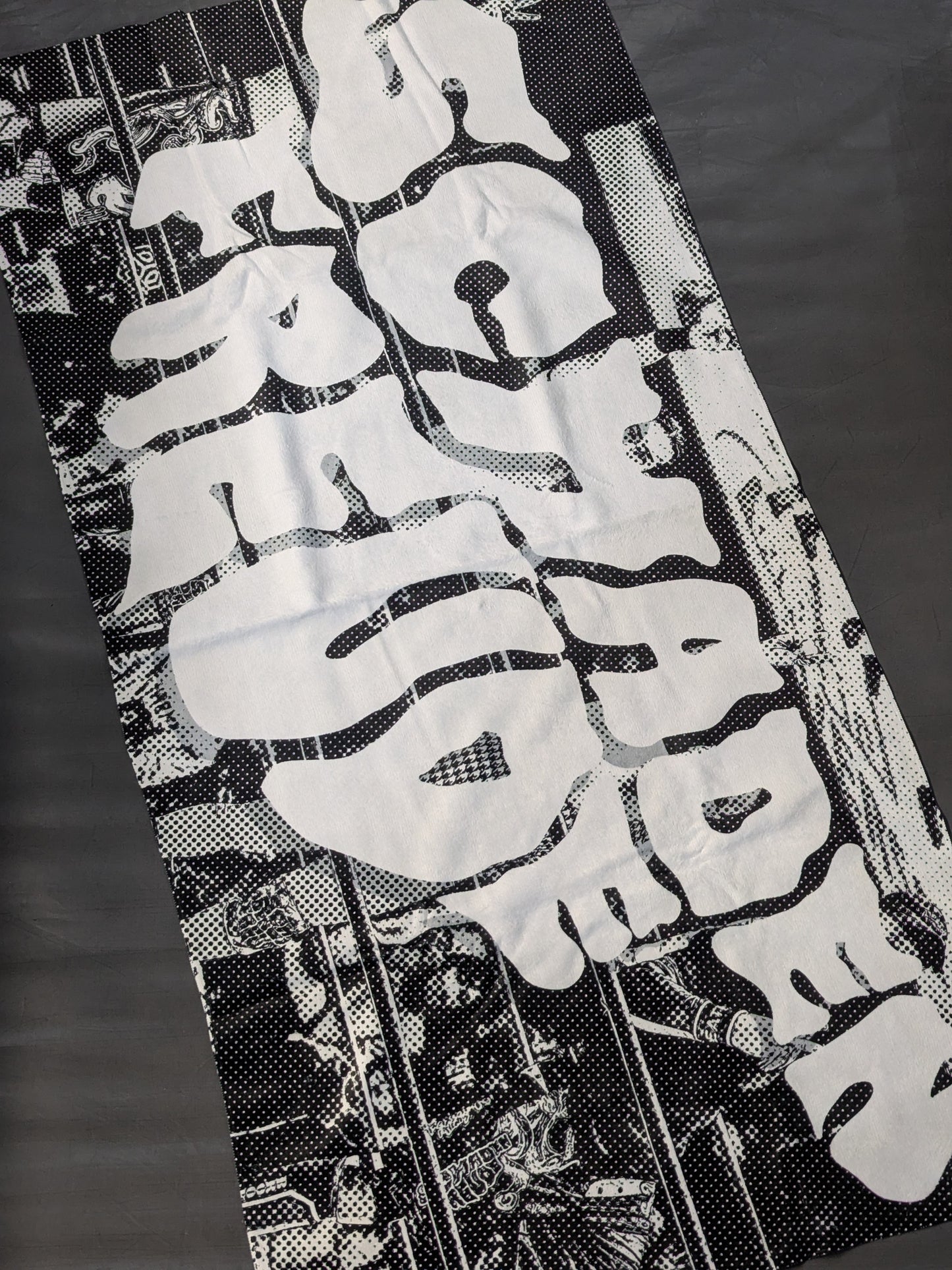 SCHADENFREUDE International 大判タオル