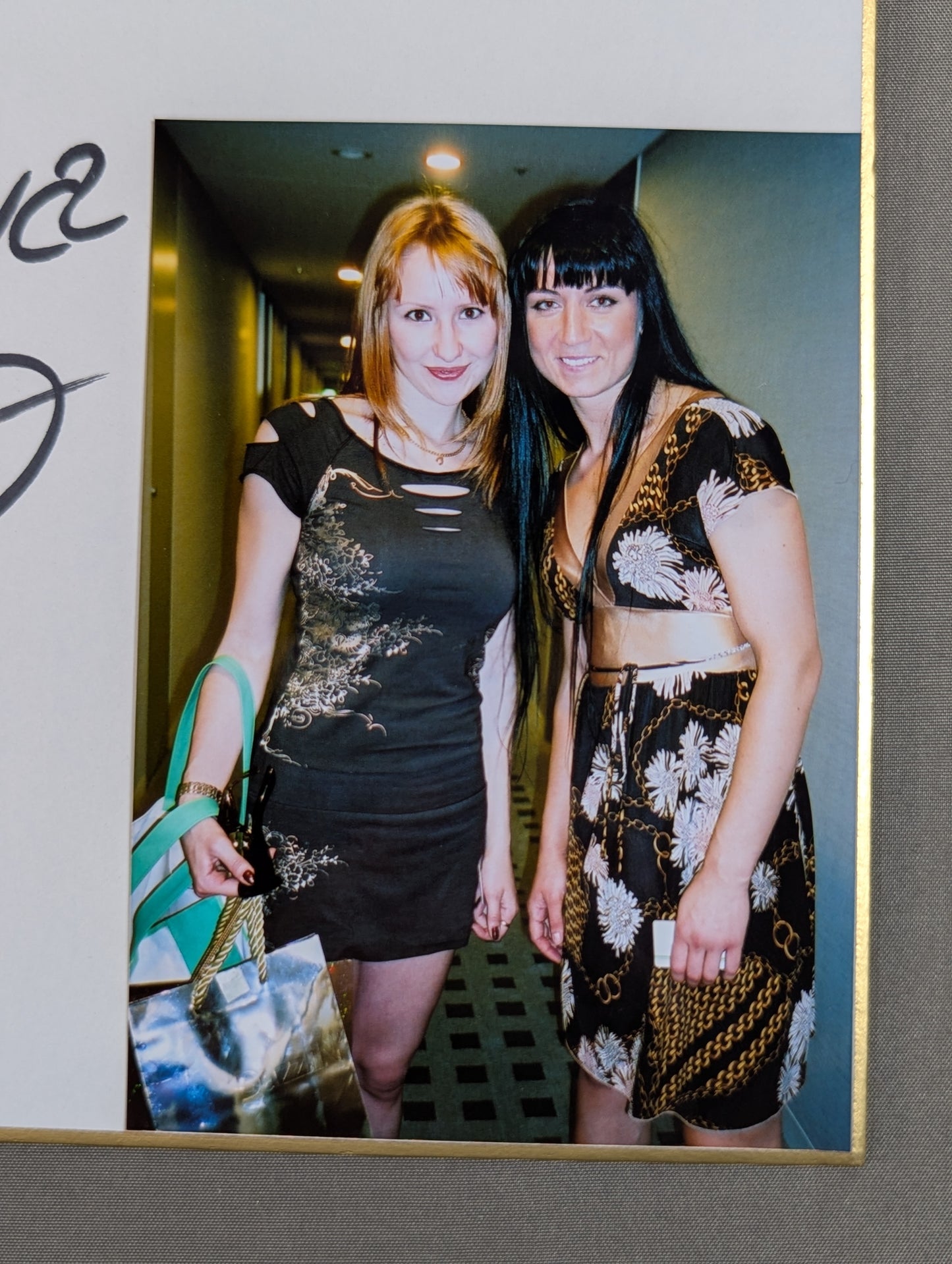 ユリア・ベレジコワ＆ニーナ・アブロソワ(生写真貼付)