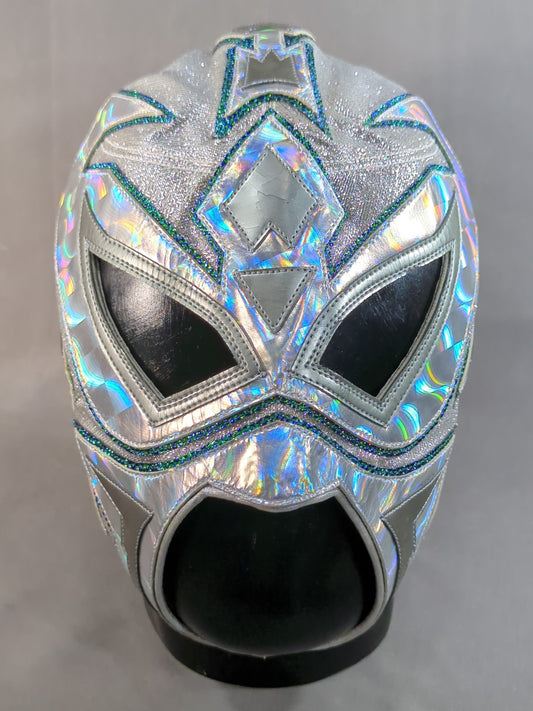 グレイ・シャドウ(ロッキー・ロメロ)