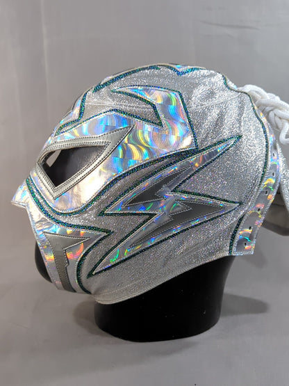 グレイ・シャドウ(ロッキー・ロメロ)