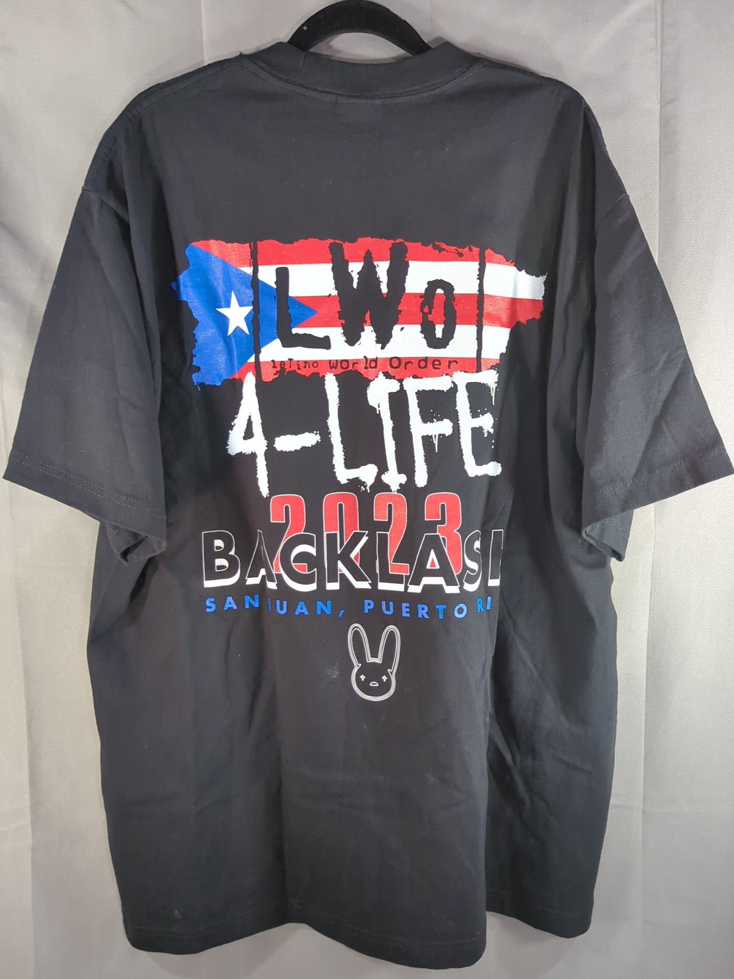 バッド・バニー「BAKCLASH」ピクチャーTシャツ(ブラック)