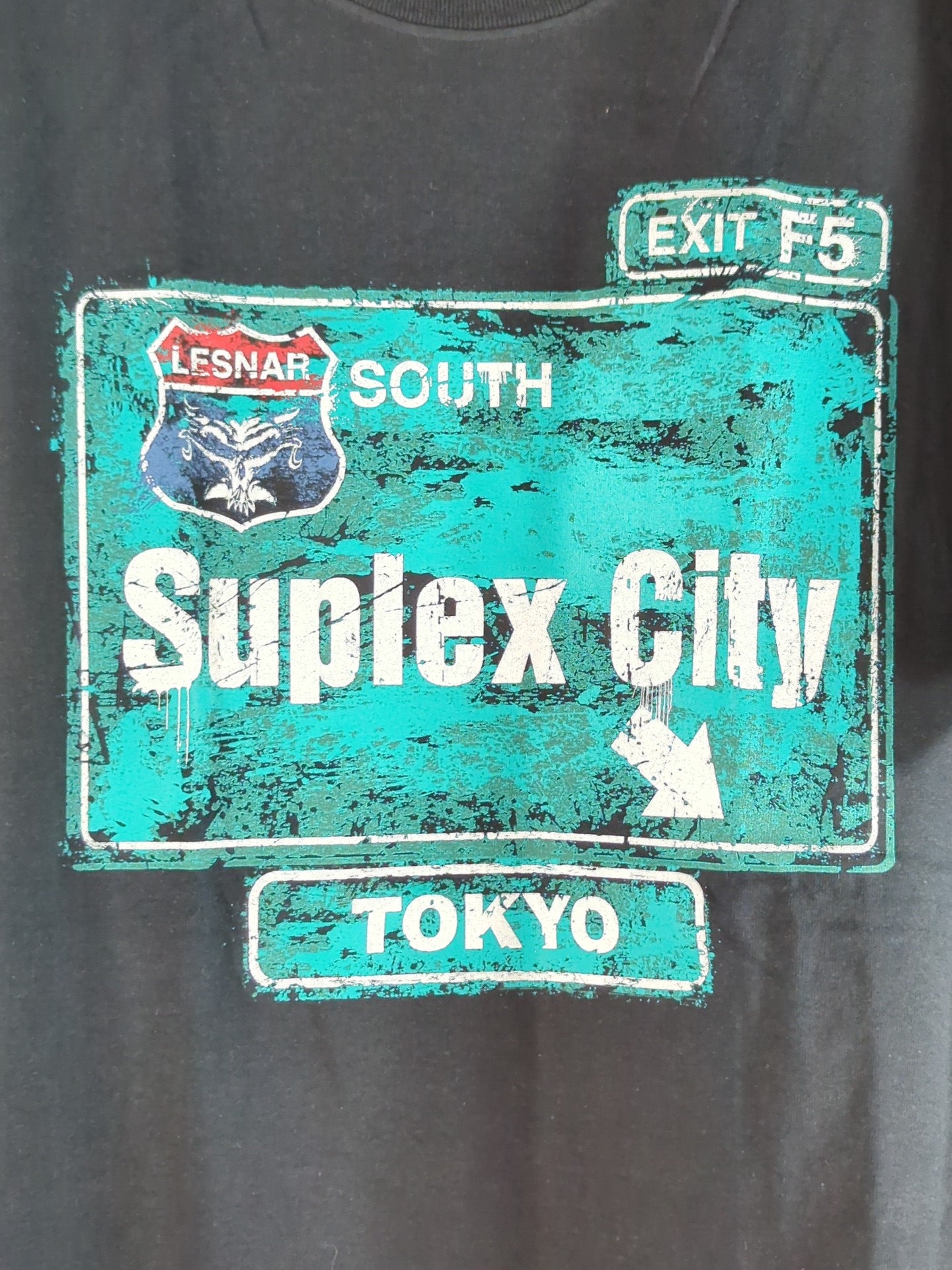 ブロック・レスナー「Suplex City」Tシャツ(WWE(2015) / ブラック)