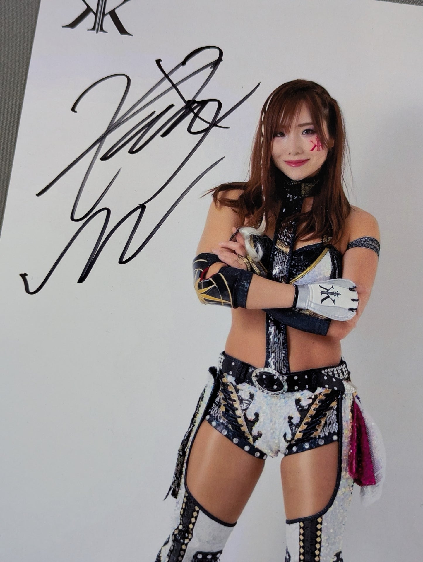 KAIRI hand signed autograph  Pro-Photo (J-3)