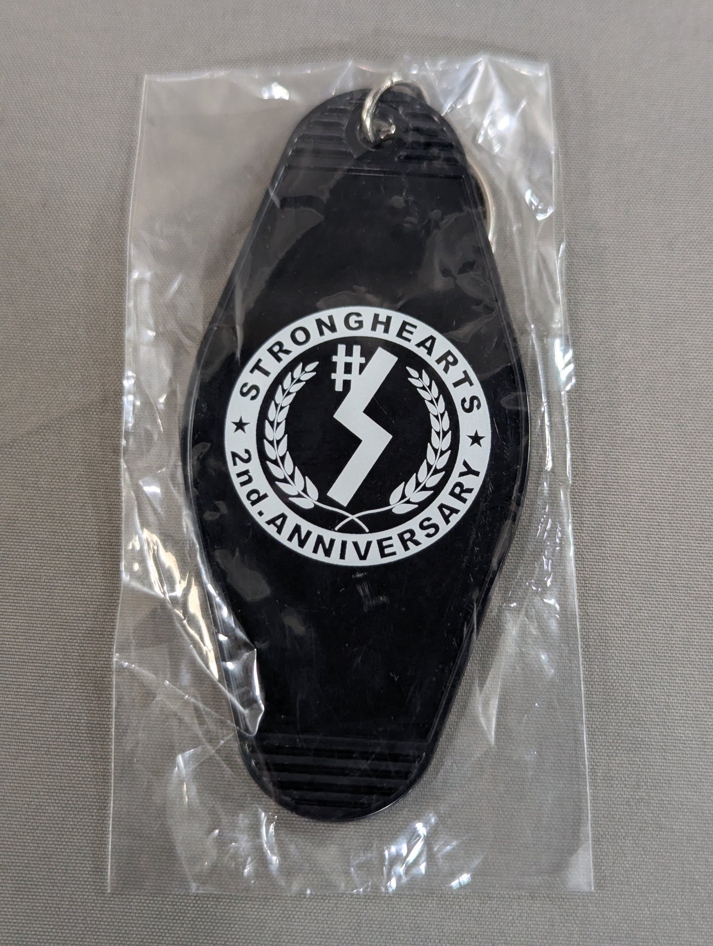 #STRONGHEARTS「2nd.ANNIVERSARY」プラスチックキーホルダー