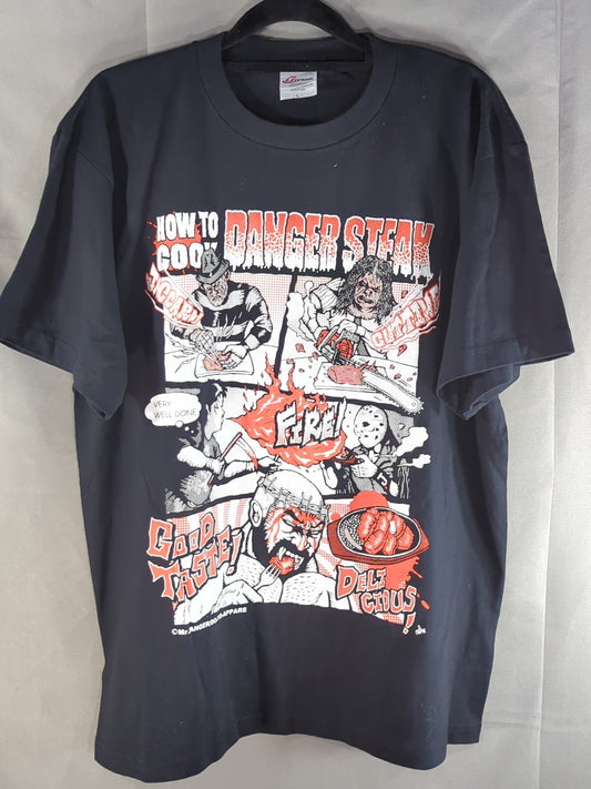 松永光弘 ミスターデンジャーステーキ「HOW TO COOK DANGER STEAK」イラストTシャツ(ブラック)