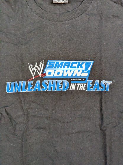 SMACKDOWN! UNLEASHED IN THE EAST Tシャツ(WWE(2003) / ブラック)