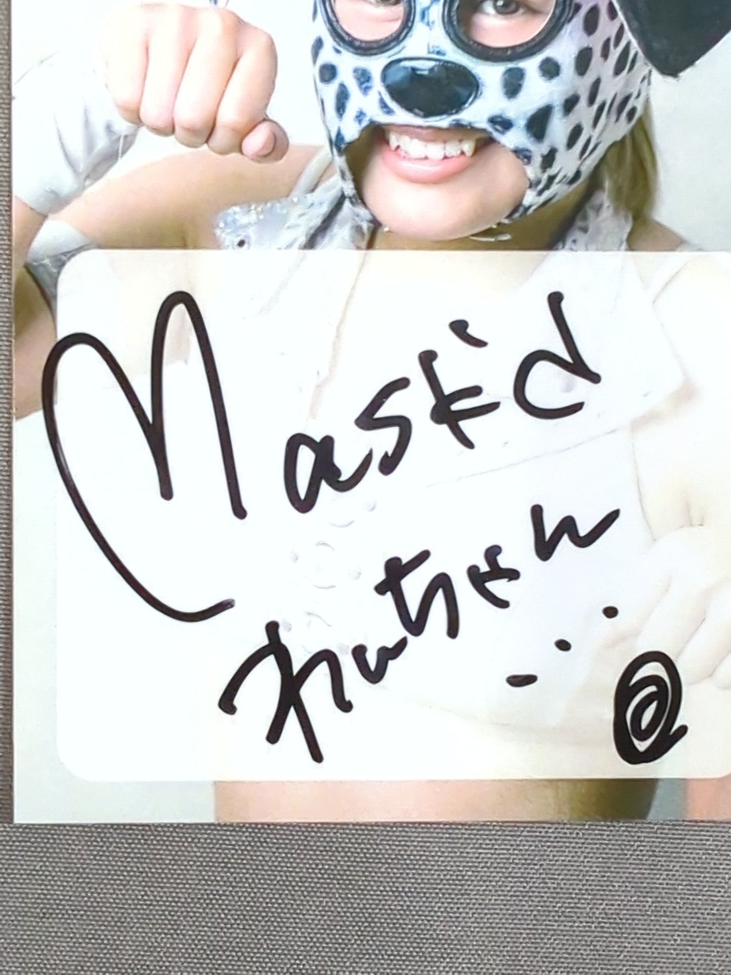 2018 STARDOM COLLECTION CARD 小波(マスク・ド・ワンチャン) 公式サインカード