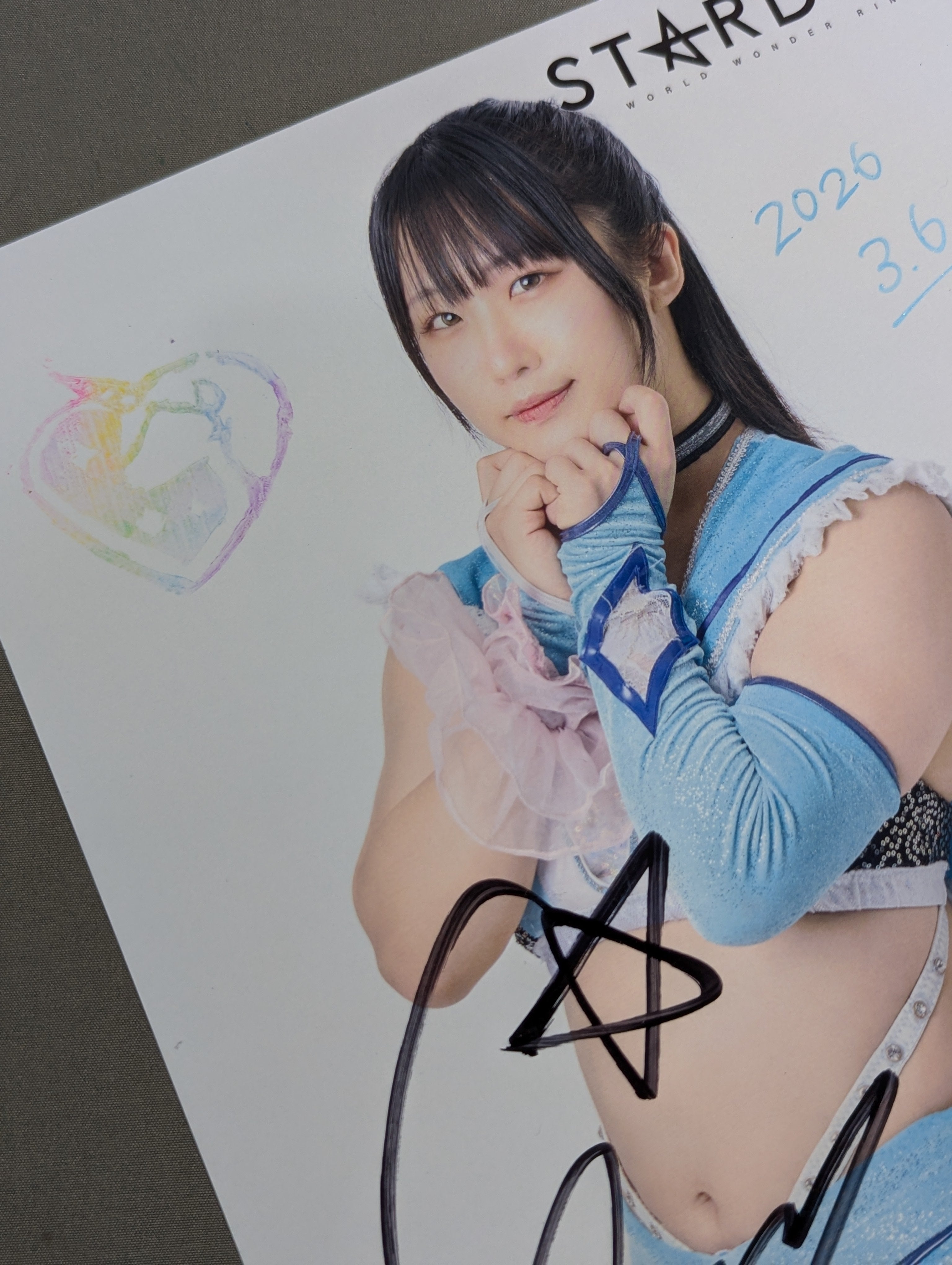 玖麗さやか 直筆サイン入り スターダムポートレート(C-2) – 闘道館