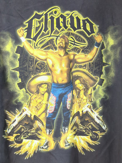 チャボ・ゲレロ「Chavo(ローライダー＆セニョリータ)」イラストTシャツ(WWE(2000s) / ブラック)