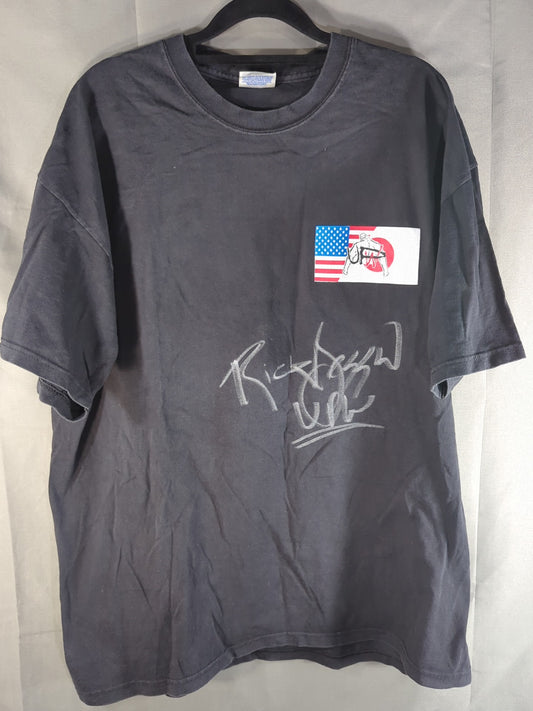 【リック・ベースマン 直筆サイン入り】UPW「INVADES JAPAN」Tシャツ(ブラック)