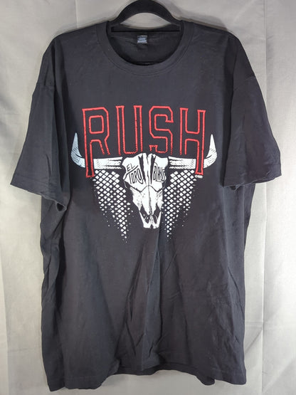 ルーシュ「NO PASANADA NOTHING HAPPENS」Tシャツ(ブラック)