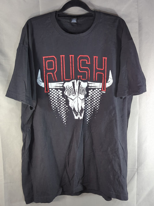 ルーシュ「NO PASANADA NOTHING HAPPENS」Tシャツ(ブラック)