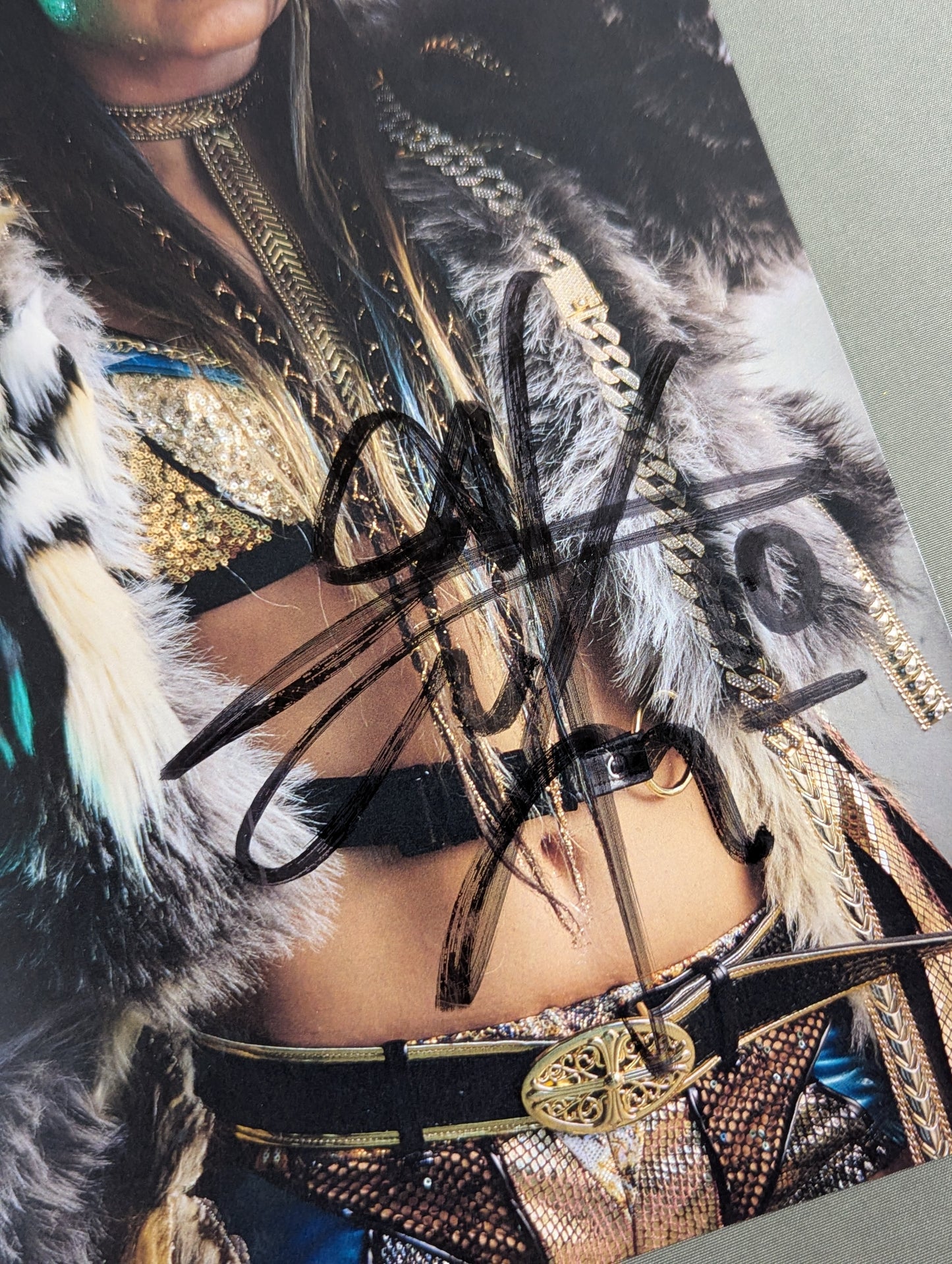 ジュリア 直筆サイン入り マリーゴールド ポートレート(A-7)