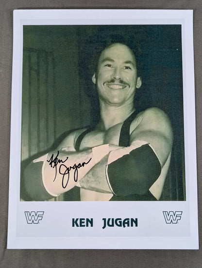 Ken Joo-gang hand signed autograph  Black and White Pro-Photo 