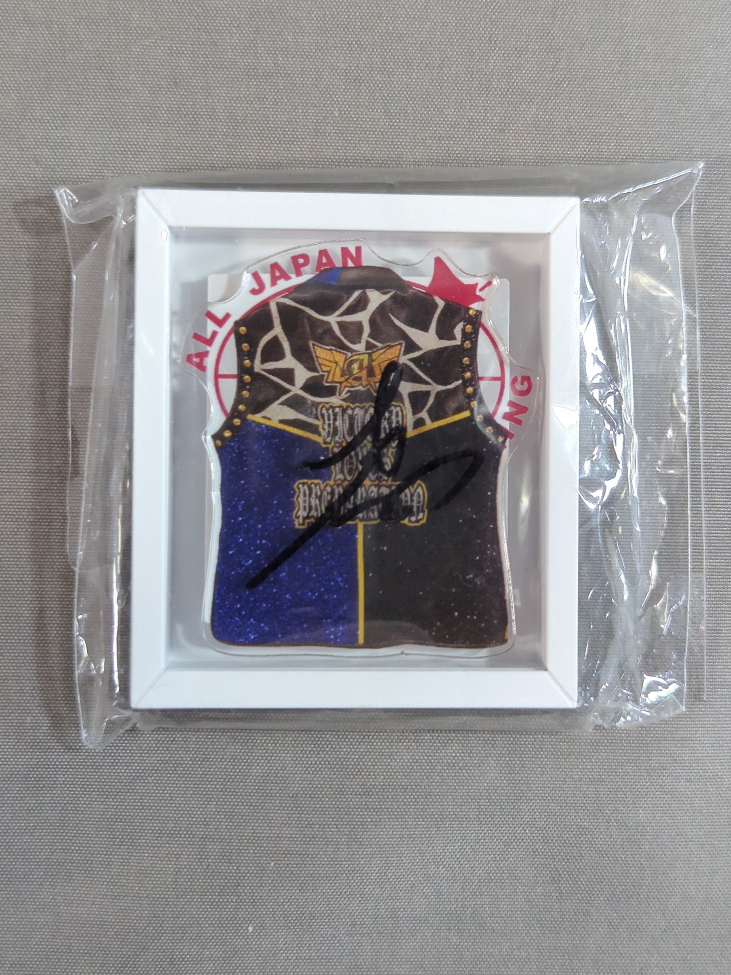 【hand signed autograph】 Yuma Aoyagi  Costume Frame II