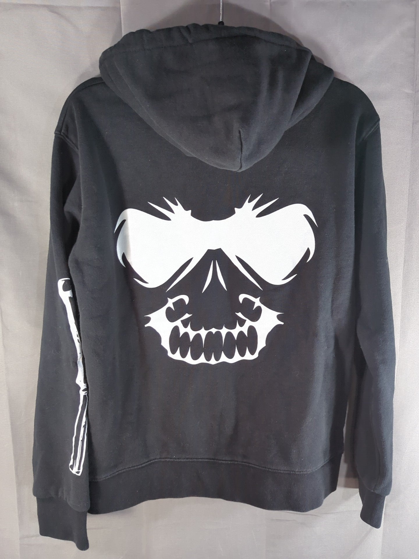 GLEAT「GL8」ロゴジップパーカー
