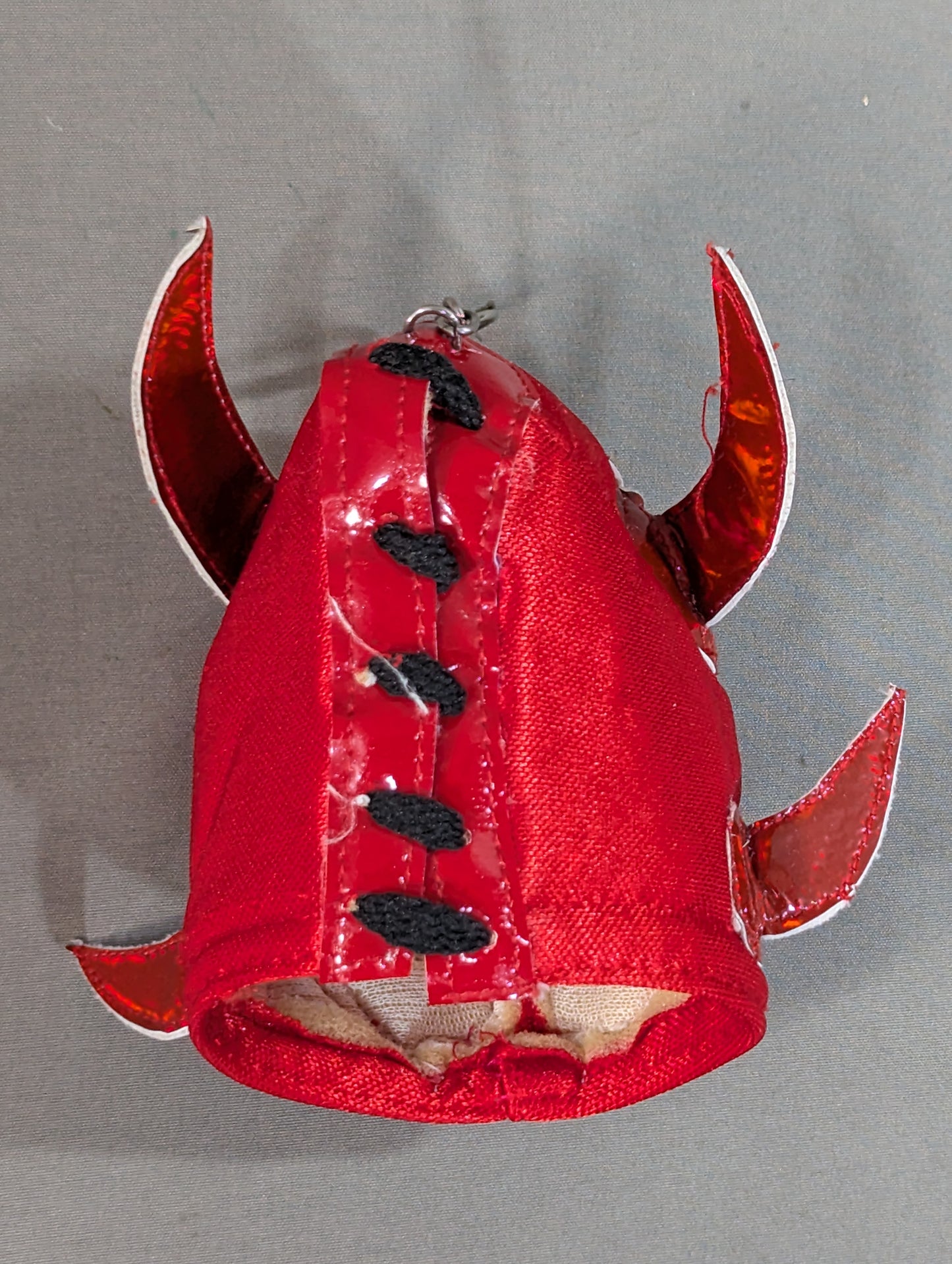 El Bendito Mask Key Chain (Red)