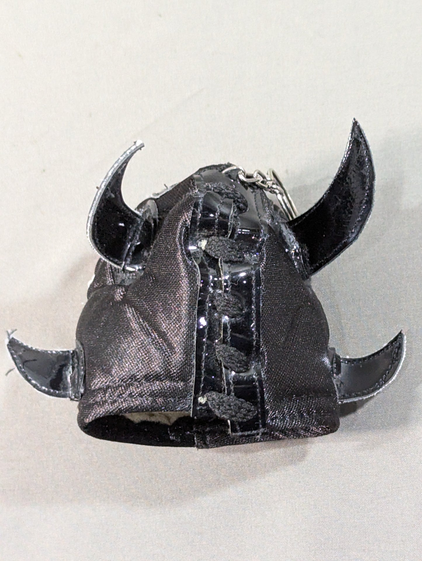 El Bendito Mask Keychain (Black)