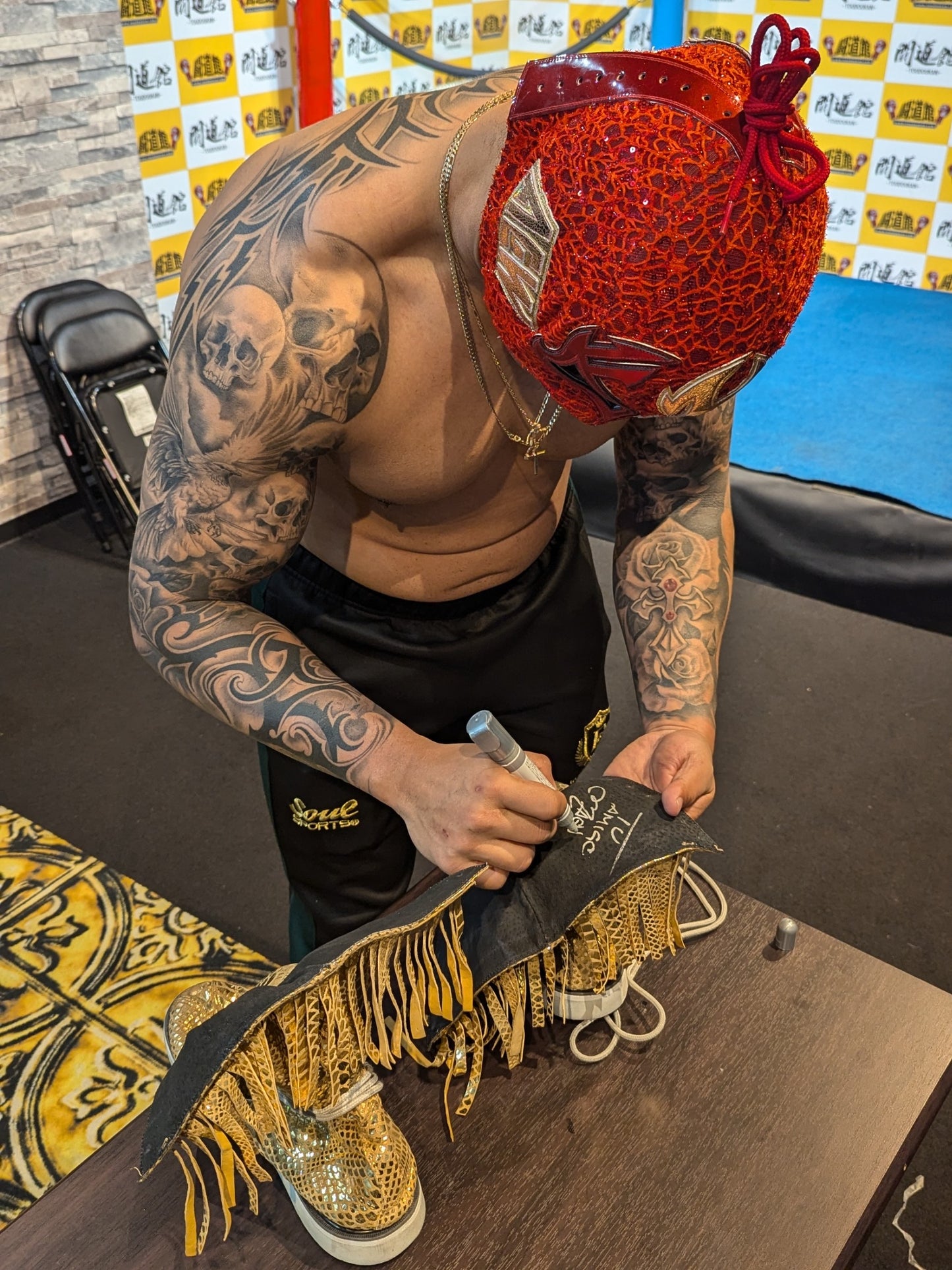 Magnus ★ worn by him ring shoes ★