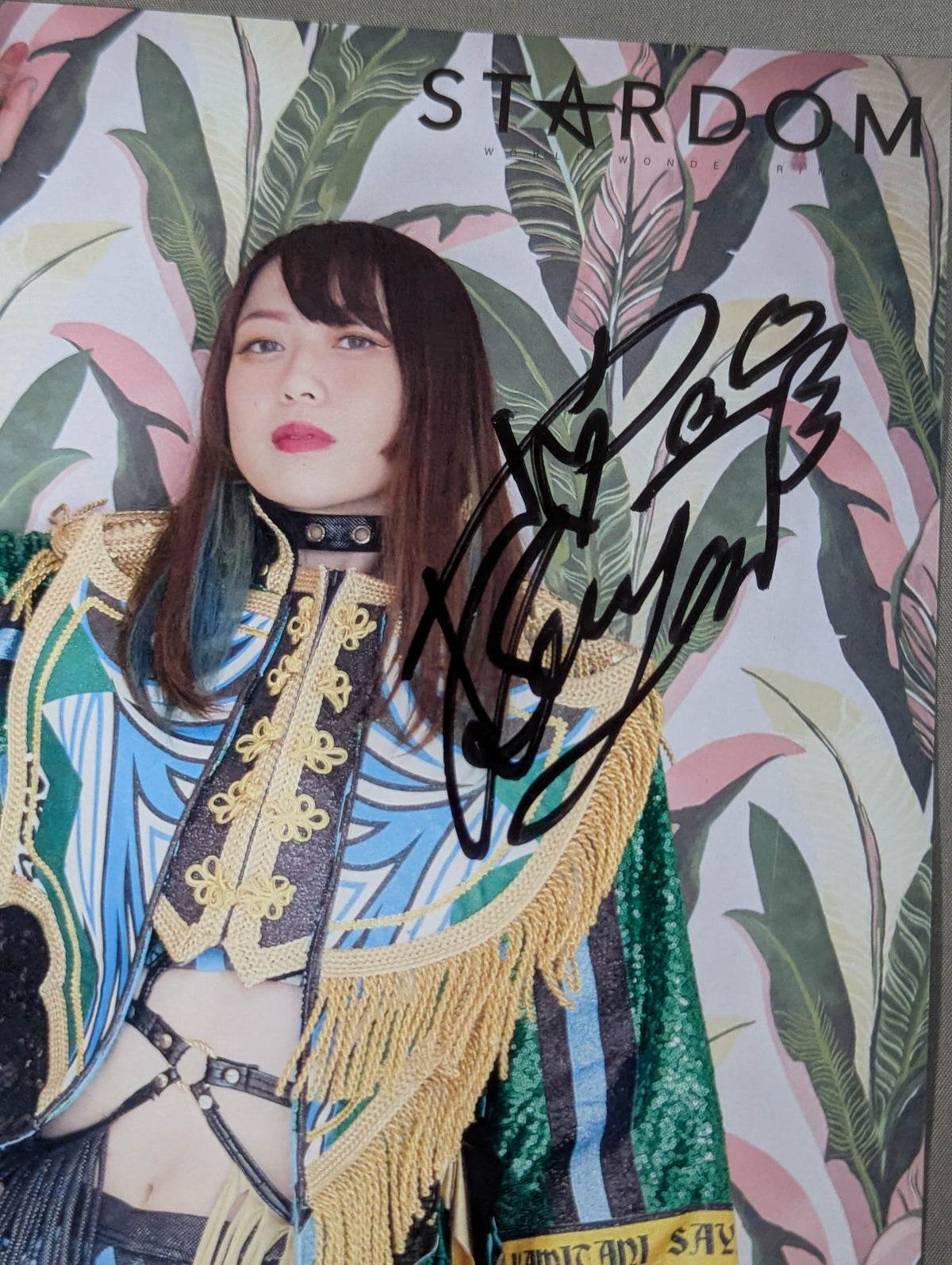 送料無料 女子プロレス スターダム 上谷沙弥 写真集 Phenex Queen 
