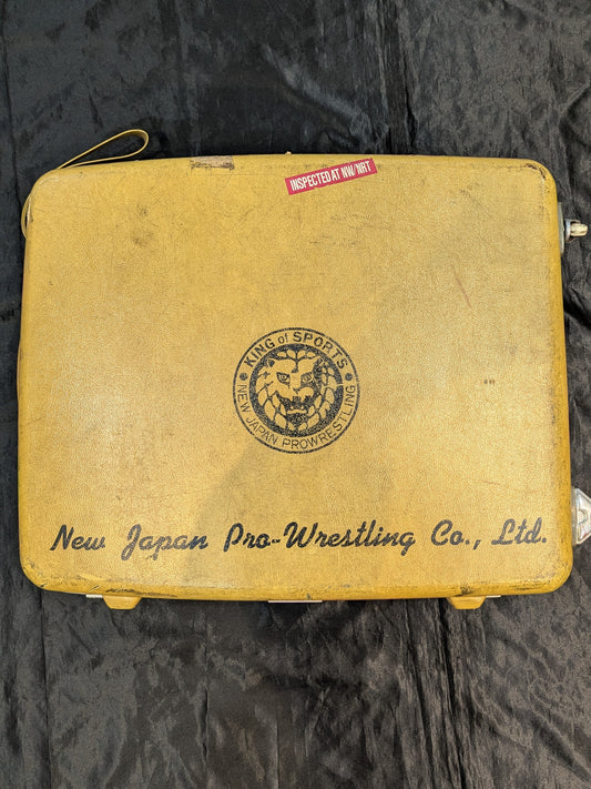 ★ ★ not sold in stores New Japan Pro Wrestling  worn by him fighters suitcase