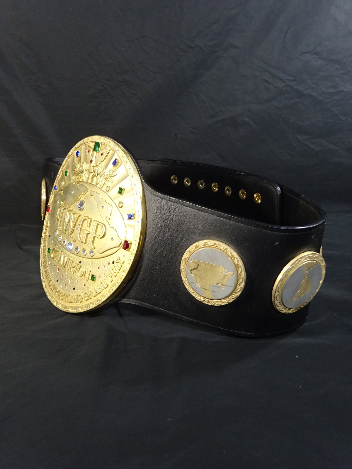 ★ 7 IWGP Champions fighters hand signed autograph !! ★ The first IWGP heavy weight championship belt