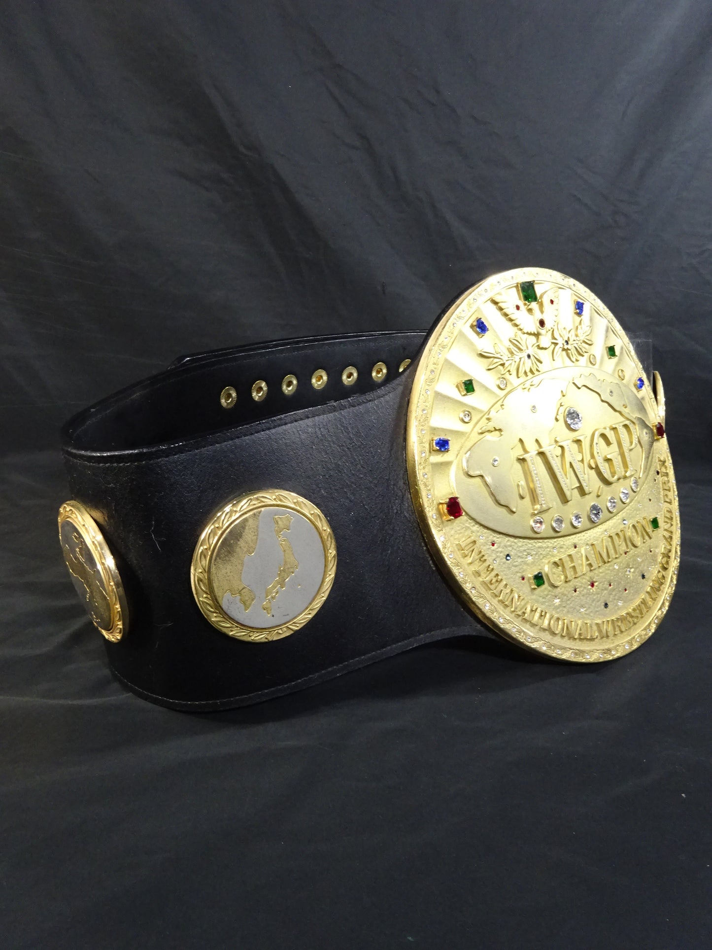 ★ 7 IWGP Champions fighters hand signed autograph !! ★ The first IWGP heavy weight championship belt