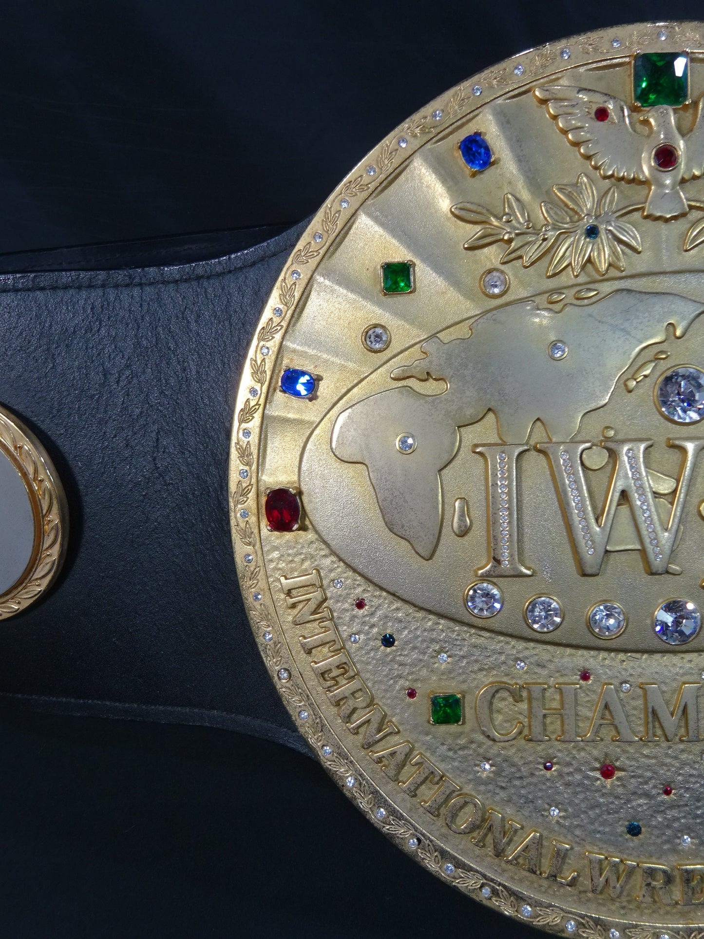 ★ 7 IWGP Champions fighters hand signed autograph !! ★ The first IWGP heavy weight championship belt