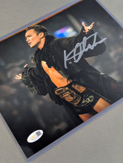 ★JSA★ オカダ・カズチカ 直筆サイン入り ポートレート(AEWベルト･ガウン)