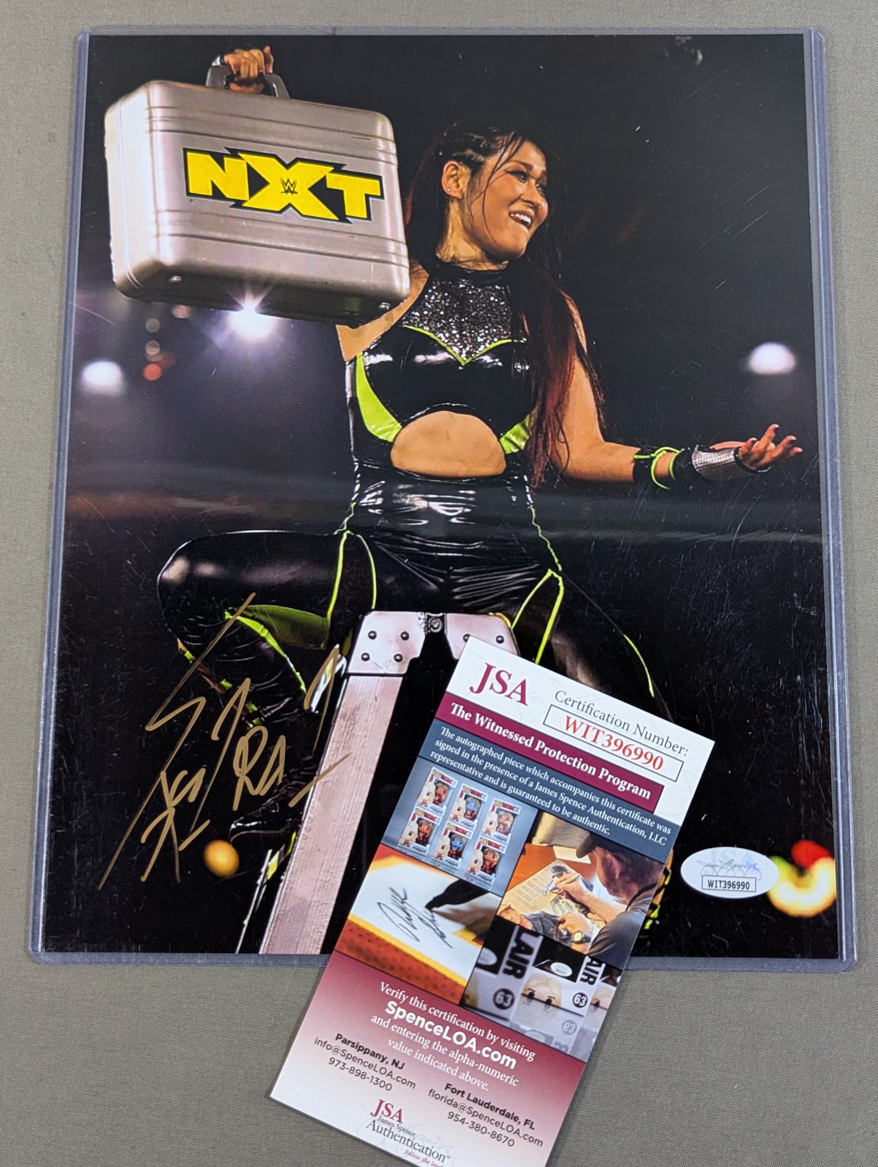EXO LAY レイ 直筆サイン ☆JSA☆ 紫雷イオ 直筆サイン入りポートレート(ラダー) – 闘道館