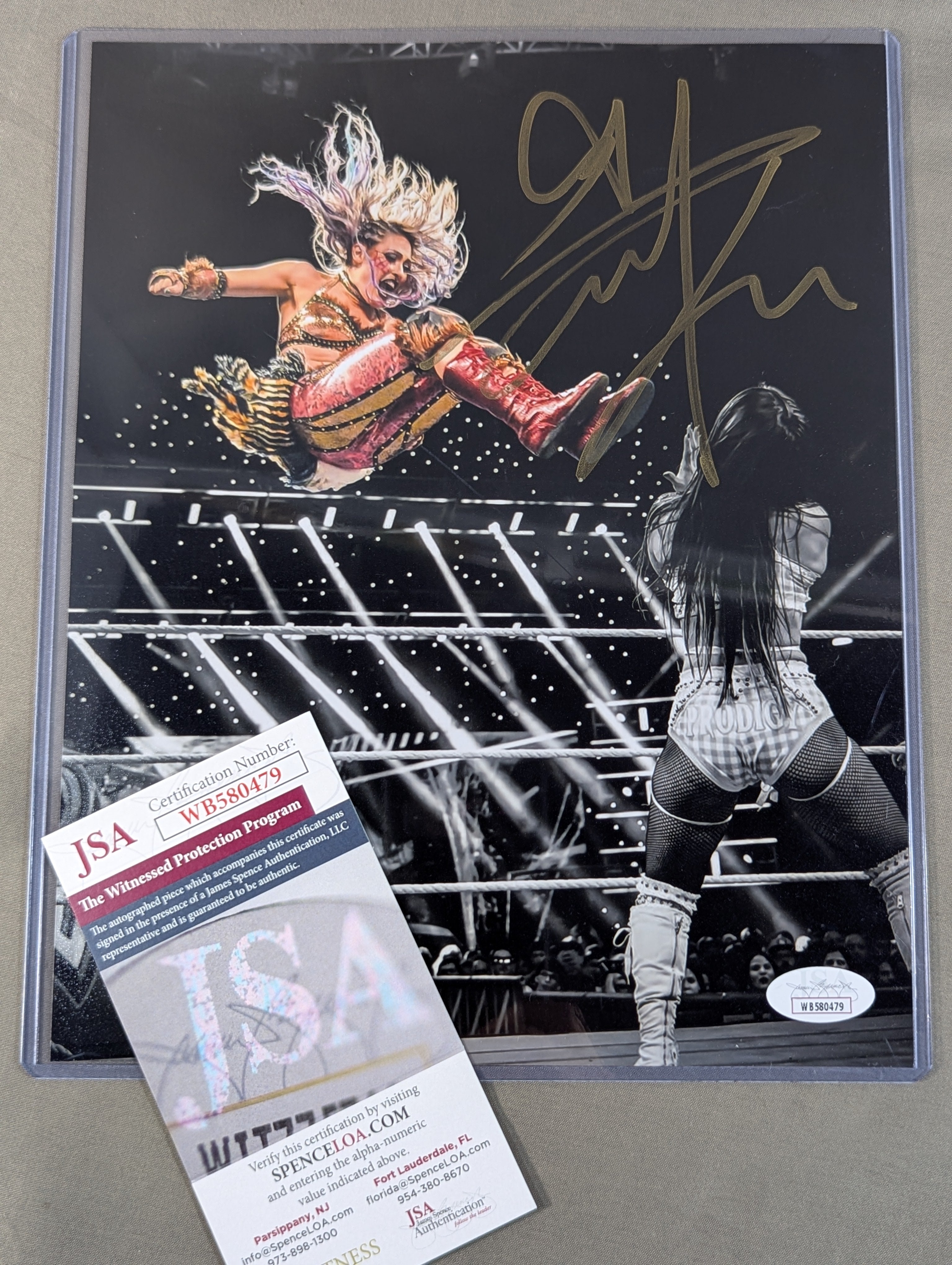 ジュリア スターダム WWE STARDOM VIP席特典直筆サイン入りポスター オープニングセール】 ジュリア スターダム WWE STARDOM VIP席特典直筆