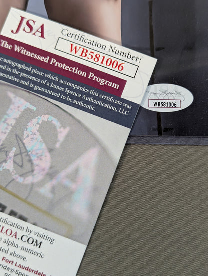 ★JSA★ ジュリア 直筆サイン入り ポートレート(カルバン・クライン)