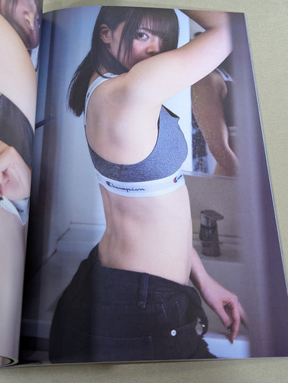 【直筆サイン入り】岩谷麻優 写真集 innocent