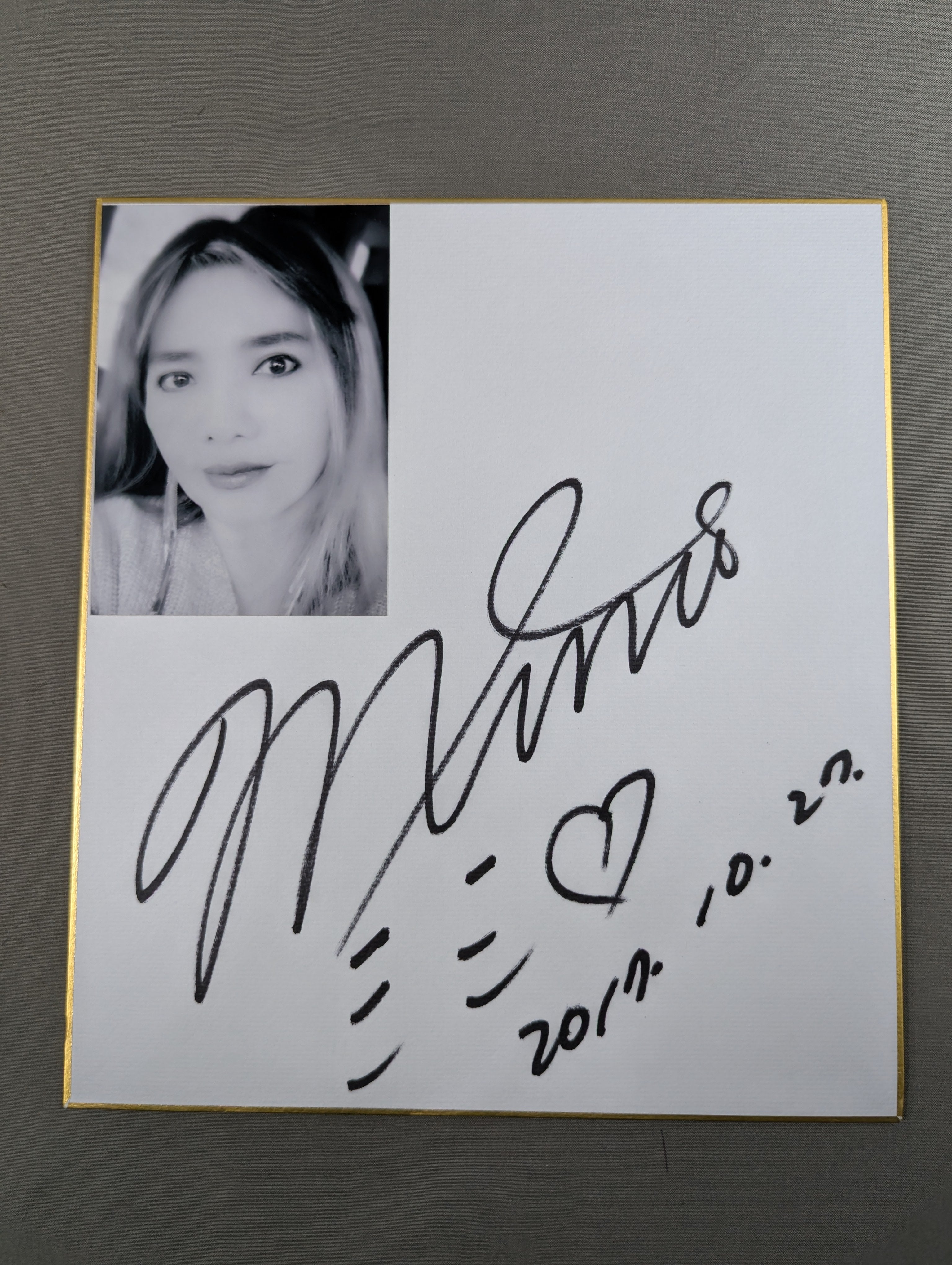ミミ萩原 生写真 【公式通販】