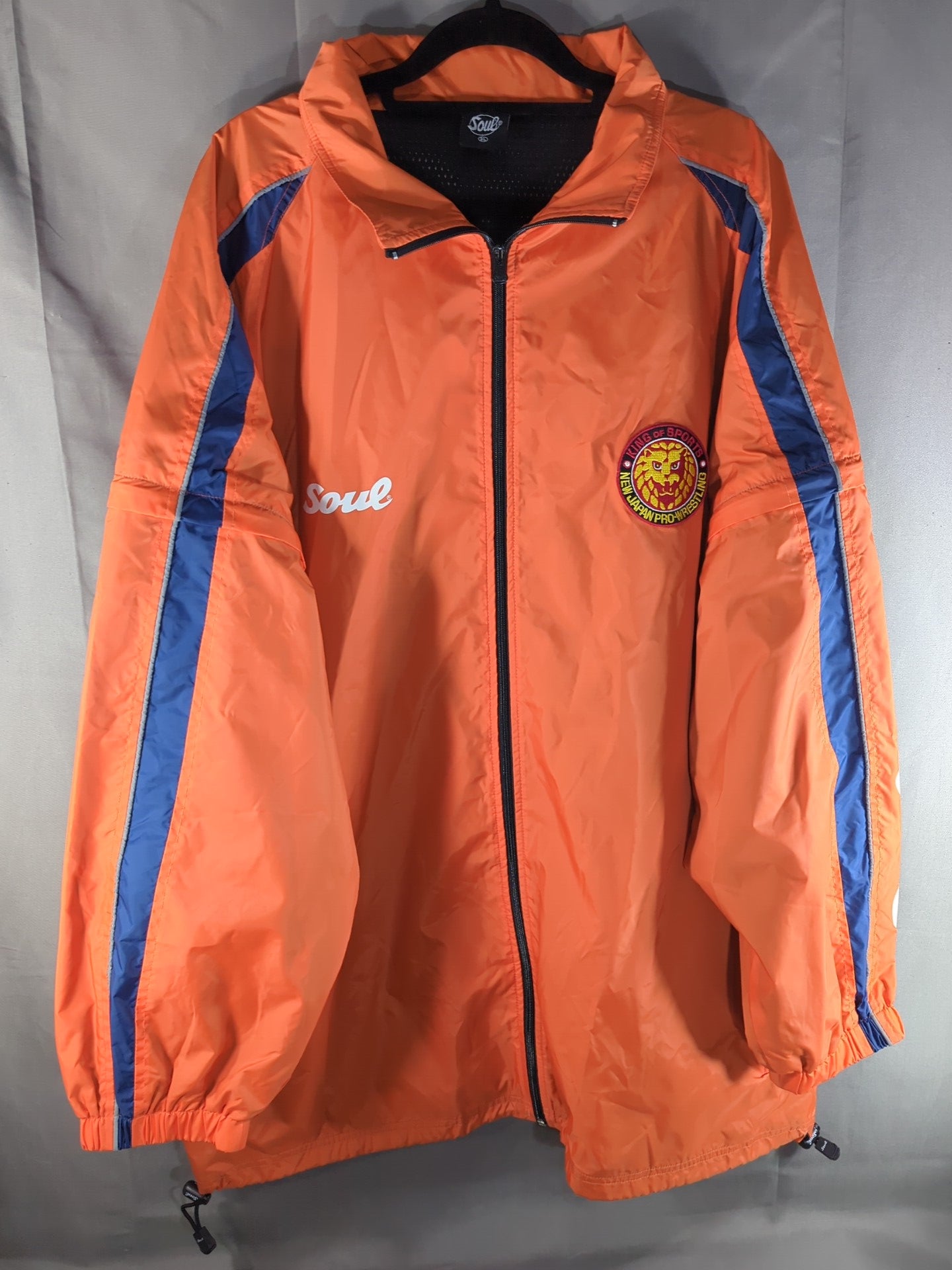 新日本プロレス×SOUL「NEXESS」袖裾着脱式ウィンドブレーカー