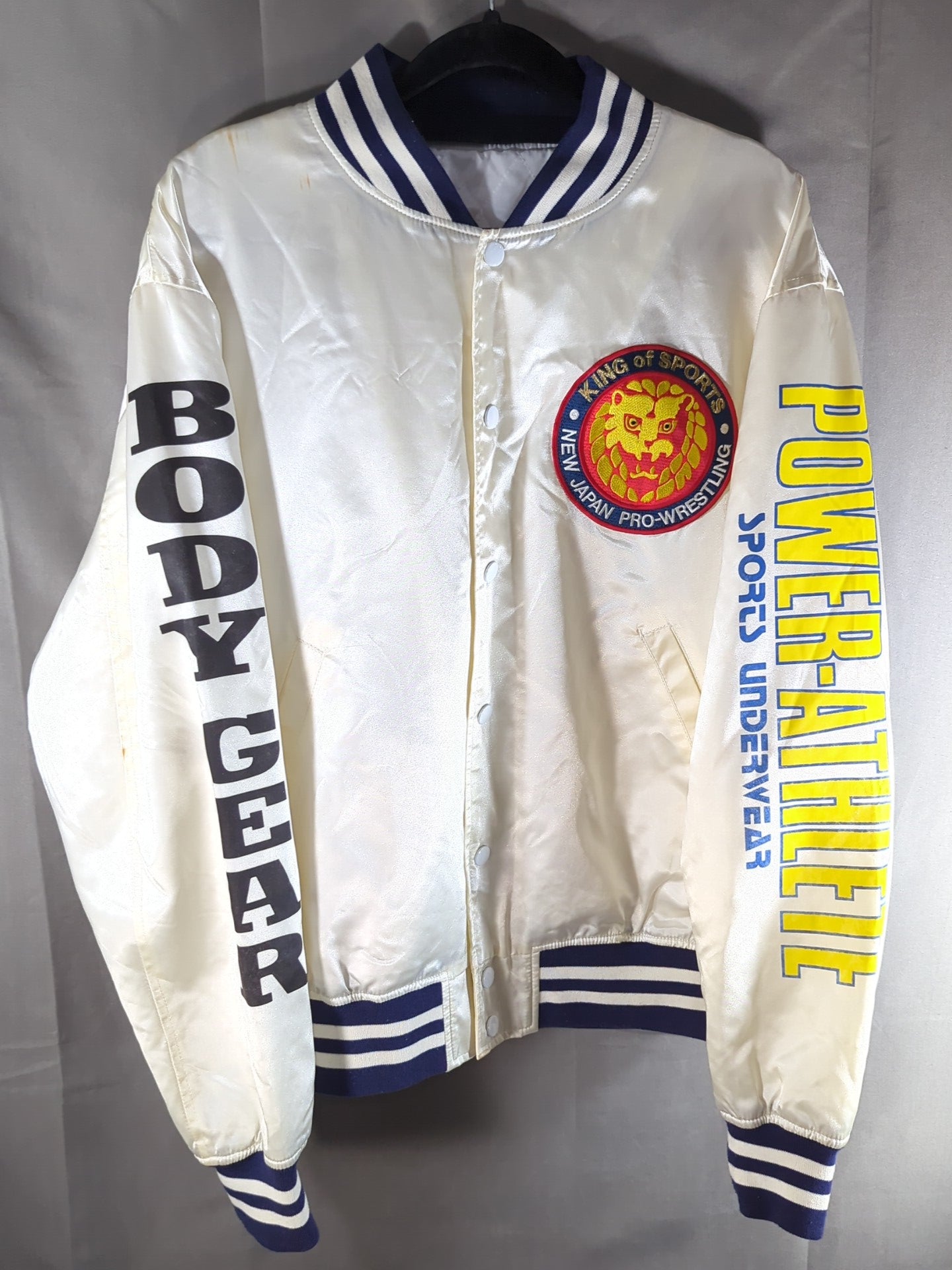 新日本プロレス「B.V.D 120th」スタジアムジャンパー