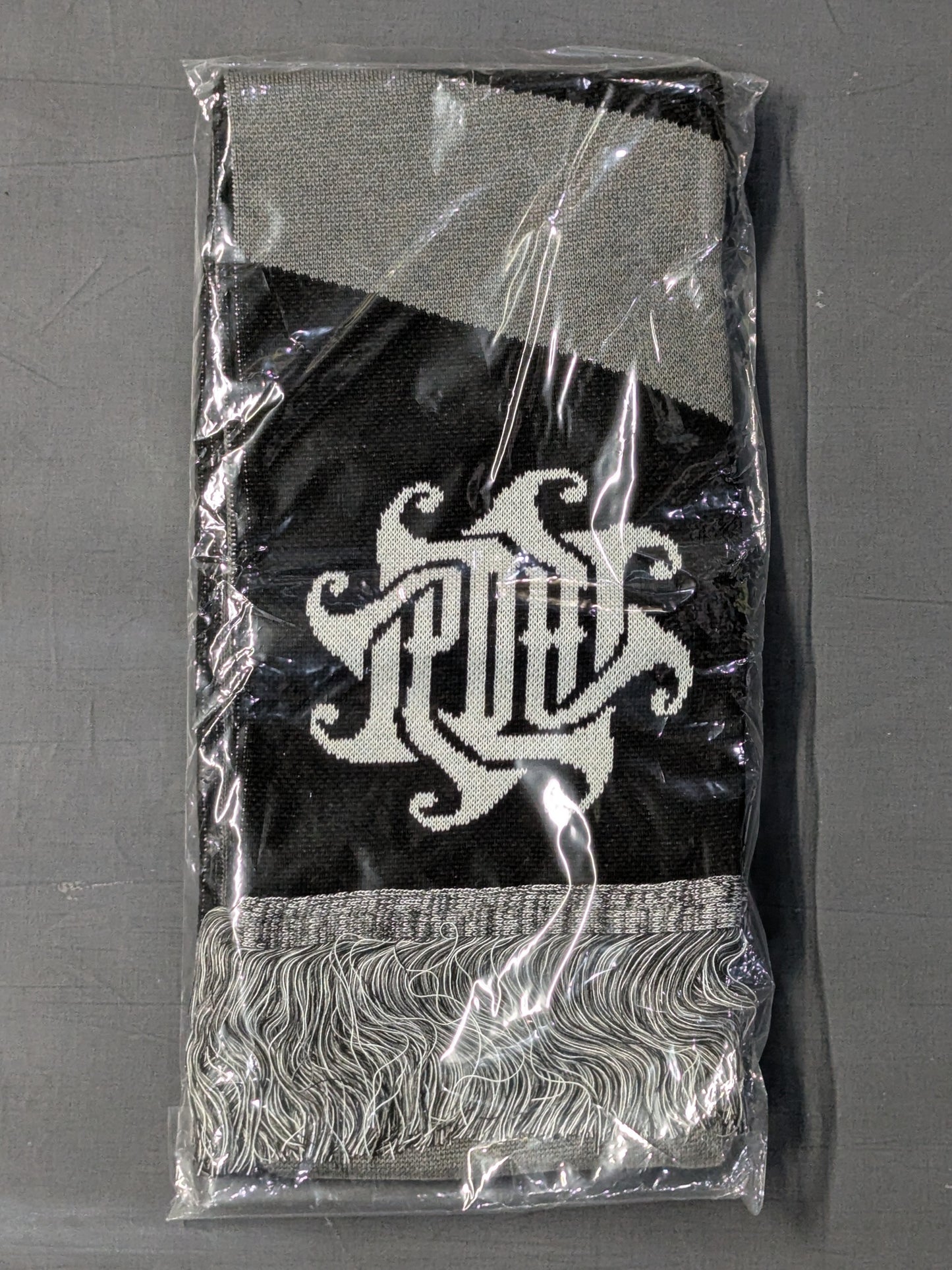 ★パイルドライバー原宿★ ニットマフラー②