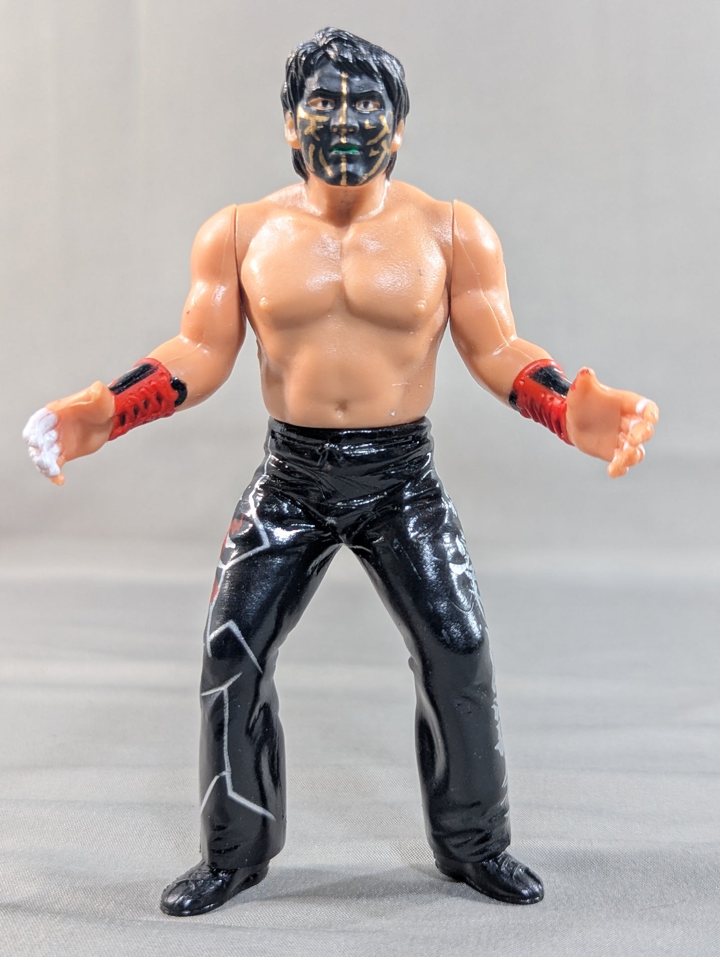 Great  Muta (black × gold paint)
