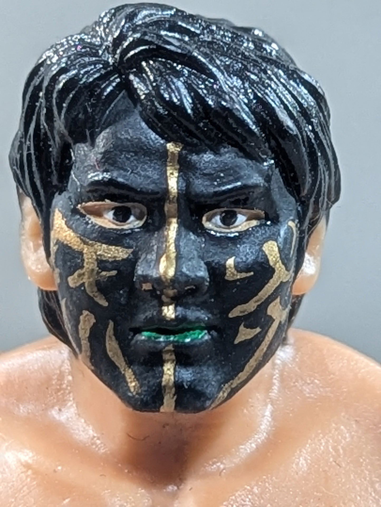 Great  Muta (black × gold paint)