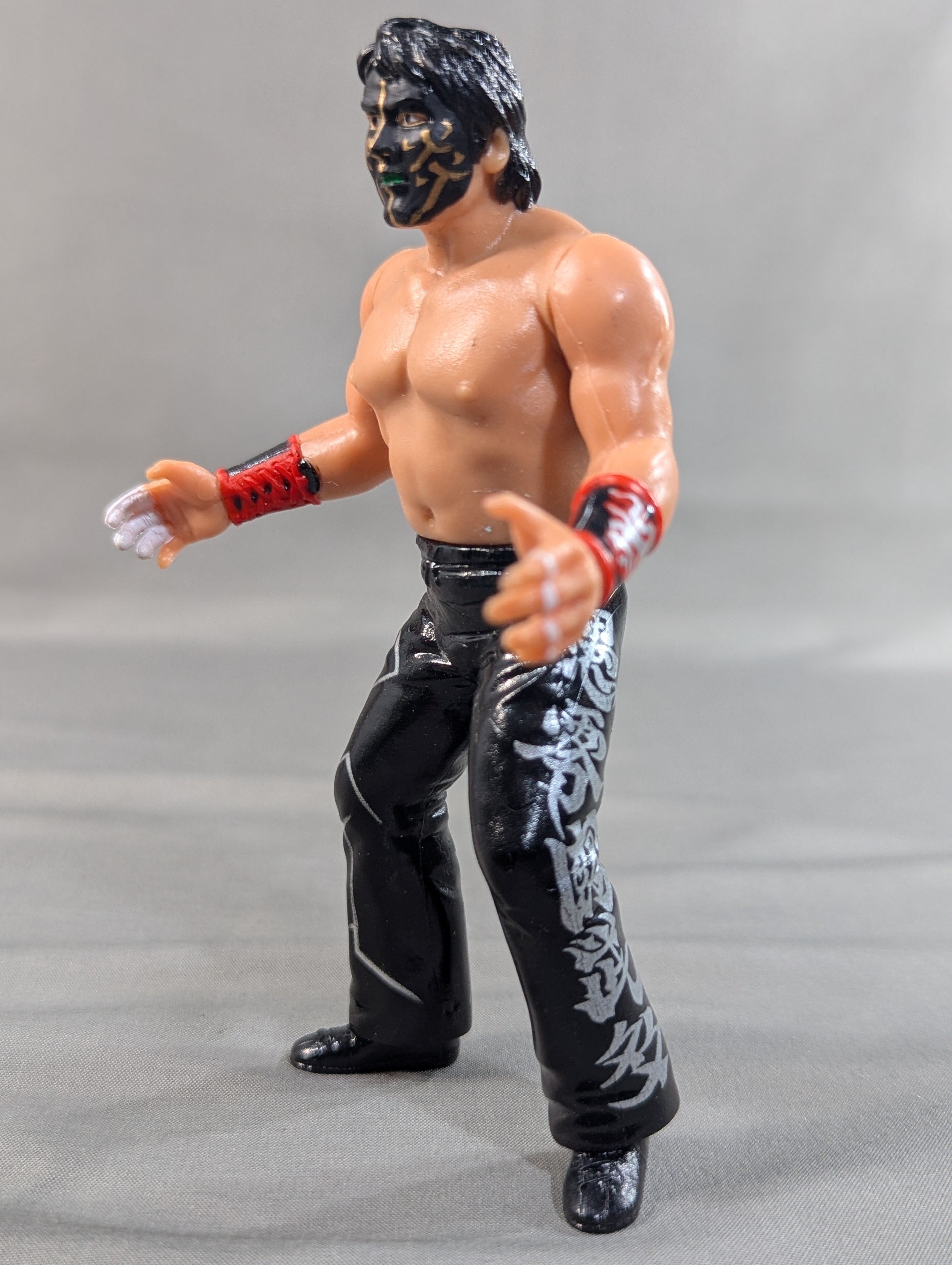 フィギュア プロレス グレート・ムタ 黒 カード付 限定版 グレート・ムタ(黒×金ペイント) – 闘道館