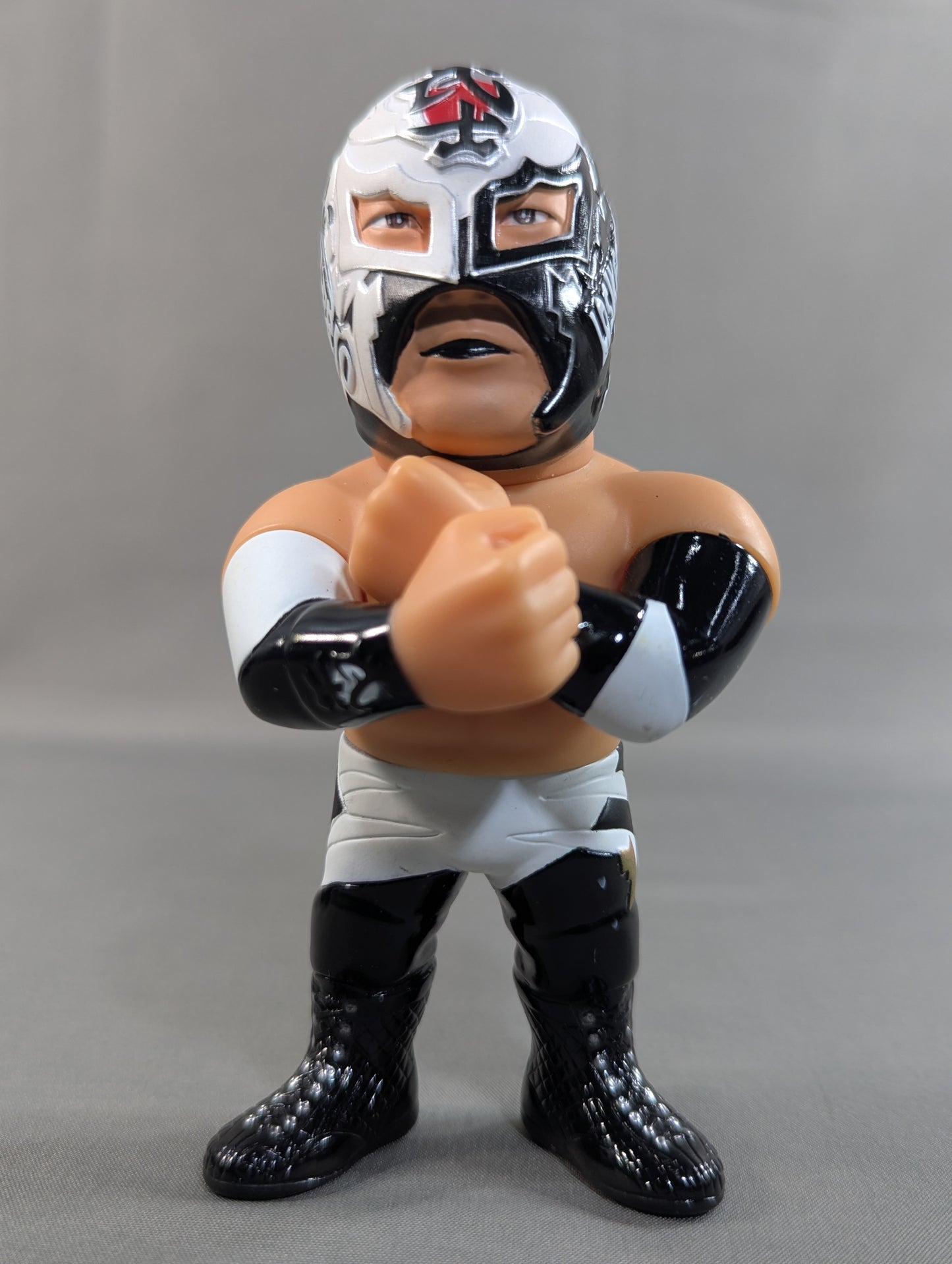 BUSHI  (Black and White  costume ver.) 16D Soft Vinyl Collection