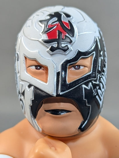 BUSHI  (Black and White  costume ver.) 16D Soft Vinyl Collection