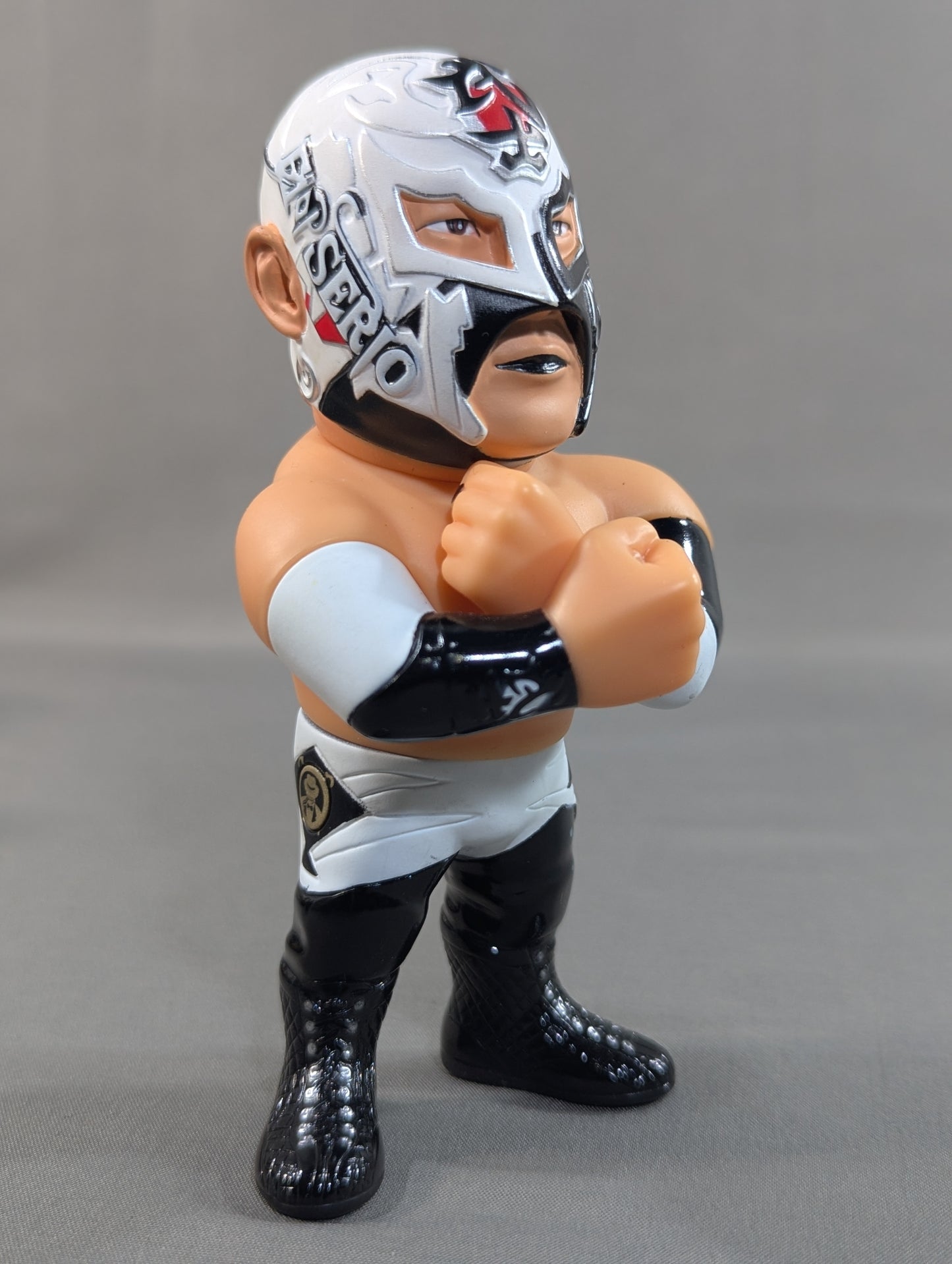 BUSHI  (Black and White  costume ver.) 16D Soft Vinyl Collection