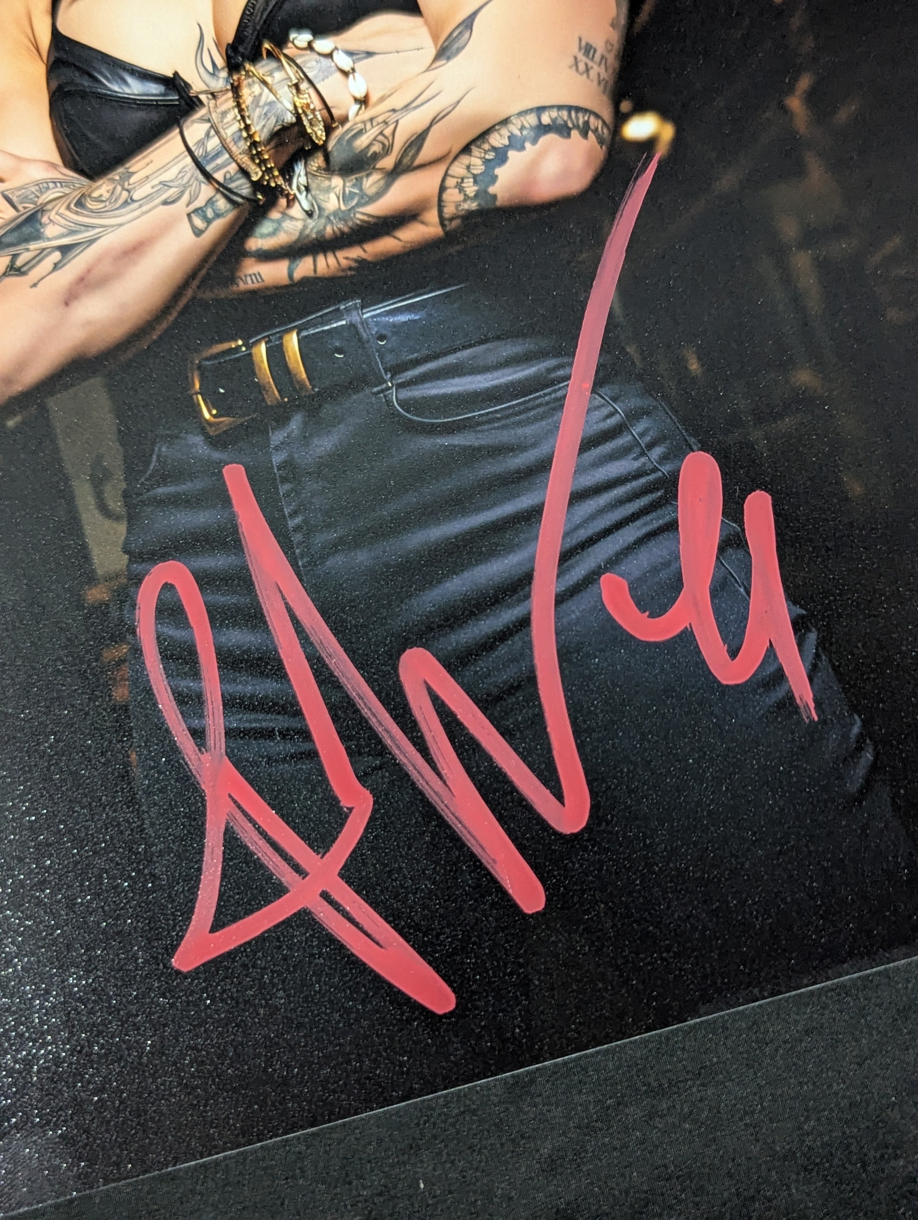 ☆JSA☆ Leah Ripley hand signed autograph Pro-Photo – 闘道館