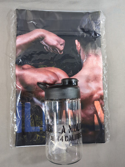 Drilla Moloney Protein Shaker & Concurso Visual Towel Set
